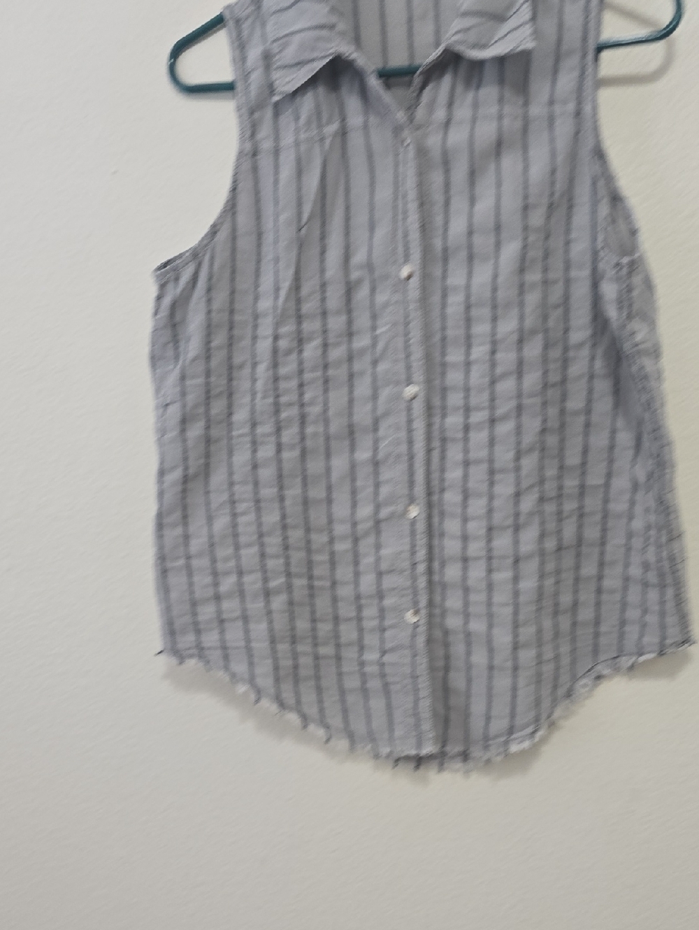 Wearables Striped Sleeveless‎ Button-Up Shirt - Gray S